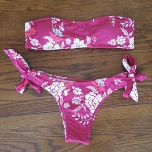 Sz S adorable red bikini